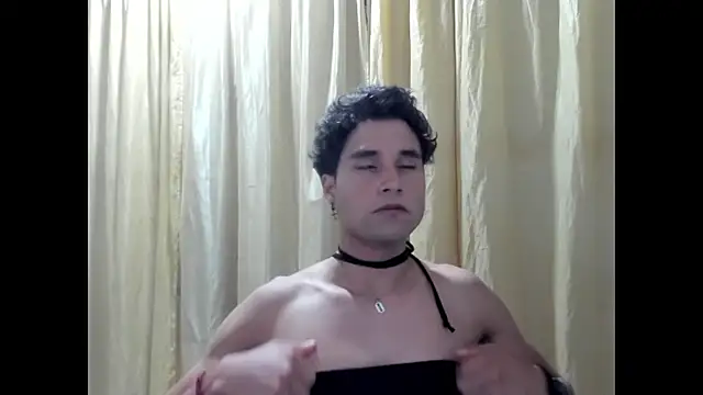 SophiaLevis online show from 04/10/26, 12:16