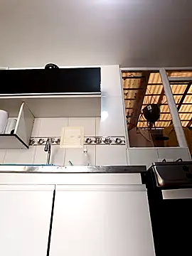 Bonny Klote online show from 12/18/25, 02:56