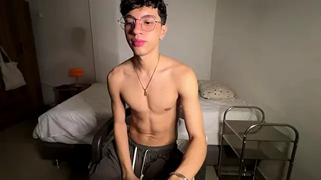 Angelligth online show from 11/28/25, 03:31