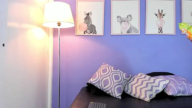 Elizabeth Santos online show from 03/22/25, 02:48