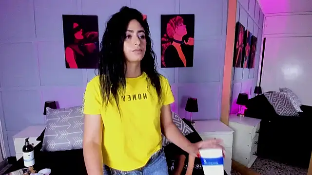 Elizabeth Santos online show from 10/21/25, 08:09