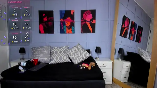 Elizabeth Santos online show from 11/18/25, 05:01