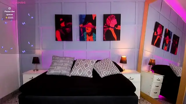 Elizabeth Santos online show from 11/22/25, 04:11