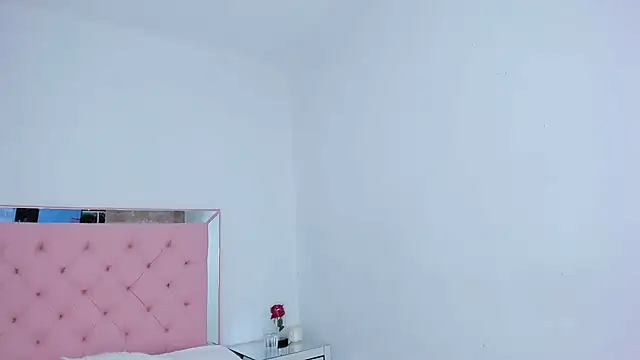 Snapshot of _violetadulce chatting on 02/27/25, 06:50  violetadulce online show from 02/27/25, 06:50