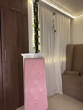 lina pink online show from 02/03/26, 06:22