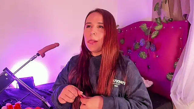 Snapshot of evy_orange1 chatting on 01/31/25, 01:01 evy orange1 online show from 01/31/25, 01:01