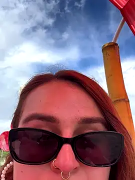 Snapshot of evy_orange1 chatting on 10/23/25, 07:56 evy orange1 online show from 10/23/25, 07:56