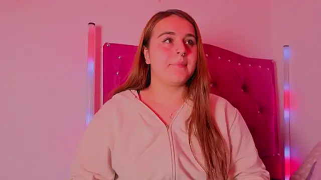 evy orange1 online show from 11/20/25, 11:04