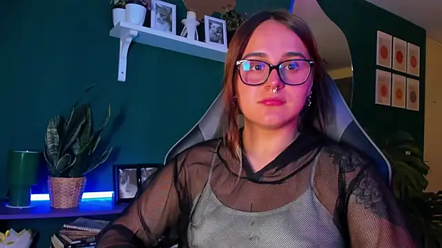 evy orange1 online show from 04/23/26, 12:45