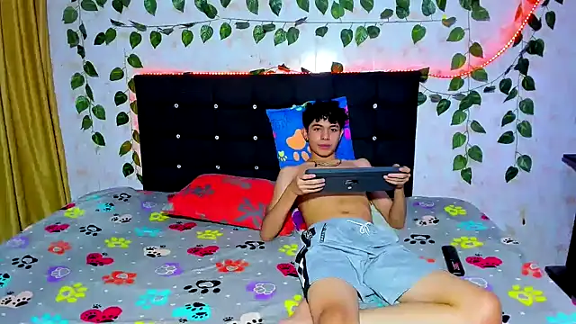 Alexander and Xiao online show from 12/19/24, 02:01