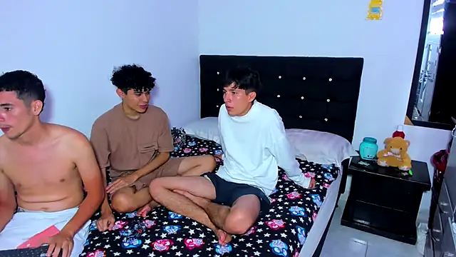 Alexander and Xiao online show from 02/05/25, 12:10