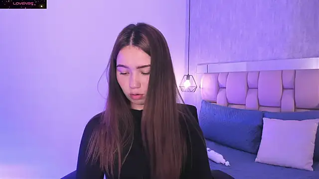 Roxie-Summers11 online show from 02/09/25, 01:55