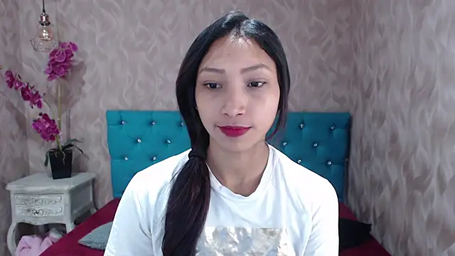Snapshot of MadelineDoll chatting on 01/18/25, 01:08 MadelineDoll online show from 01/18/25, 01:08