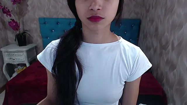 Snapshot of MadelineDoll chatting on 01/21/25, 01:11 MadelineDoll online show from 01/21/25, 01:11