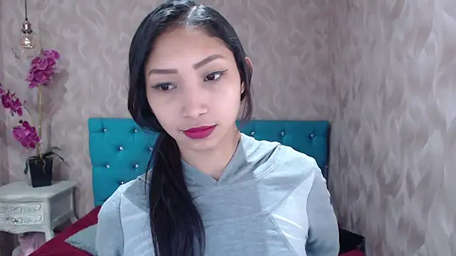 Snapshot of MadelineDoll chatting on 01/22/25, 12:38 MadelineDoll online show from 01/22/25, 12:38