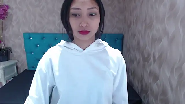 Snapshot of MadelineDoll chatting on 01/30/25, 01:10 MadelineDoll online show from 01/30/25, 01:10