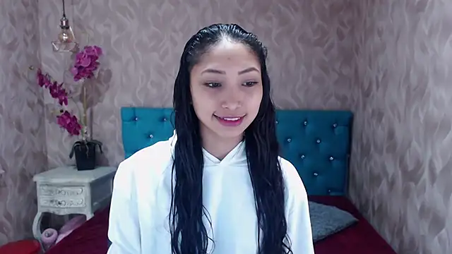 Snapshot of MadelineDoll chatting on 02/23/25, 12:59 MadelineDoll online show from 02/23/25, 12:59