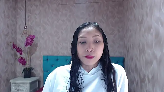 Snapshot of MadelineDoll chatting on 03/13/25, 01:29 MadelineDoll online show from 03/13/25, 01:29