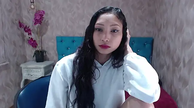 Snapshot of MadelineDoll chatting on 03/13/25, 07:39 MadelineDoll online show from 03/13/25, 07:39