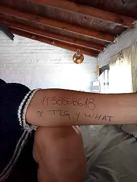 Viudanegraa online show from 11/05/25, 12:05