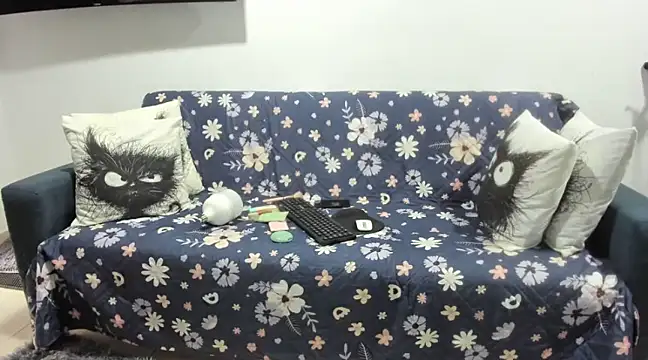 Emma Jnes online show from 03/12/25, 10:28