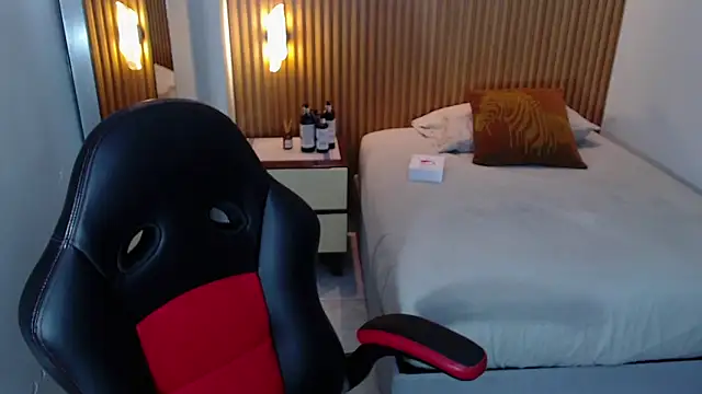 LUCYAMARS1 online show from 11/07/25, 12:27