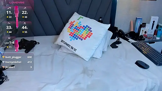 Snapshot of CAMILAGRAY chatting on 02/26/25, 03:41 CAMILAGRAY online show from 02/26/25, 03:41