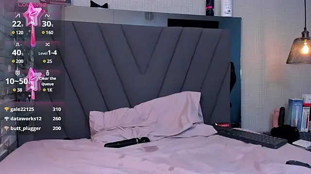 Snapshot of CAMILAGRAY chatting on 03/20/25, 03:47 CAMILAGRAY online show from 03/20/25, 03:47