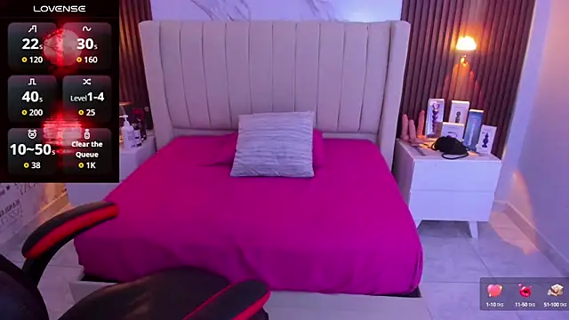 Snapshot of CAMILAGRAY chatting on 09/17/25, 12:51 CAMILAGRAY online show from 09/17/25, 12:51