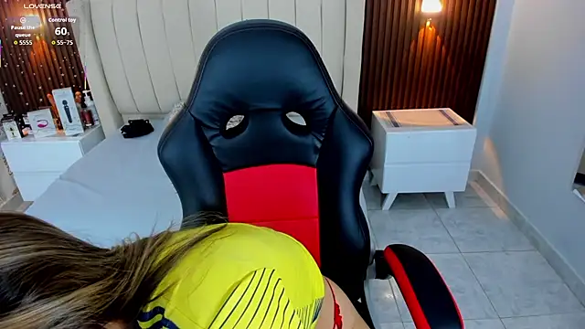 CAMILAGRAY online show from 07/04/26, 12:11