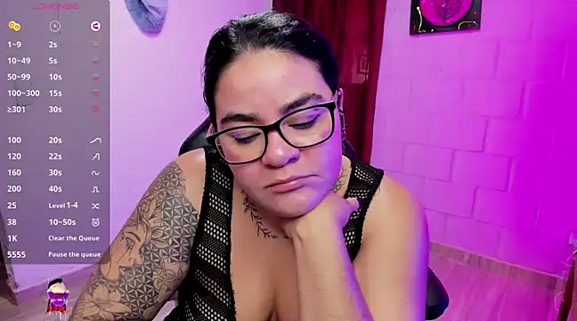 Sharon hils online show from 12/17/24, 02:55