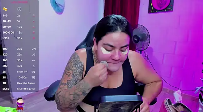 Sharon hils online show from 12/20/24, 08:23