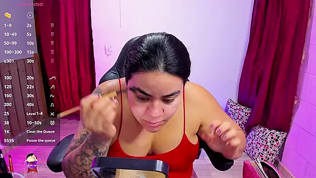 Sharon hils online show from 12/31/24, 01:52