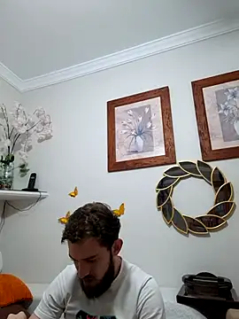 jorgeeetee18 online show from 04/01/26, 07:44