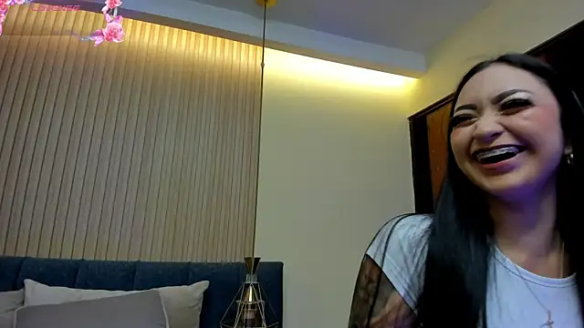 kathecute   online show from 04/05/26, 01:36