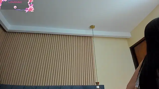 kathecute   online show from 04/21/26, 01:42