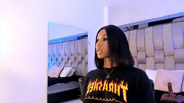 ChaynnaCooper online show from 02/01/25, 03:18