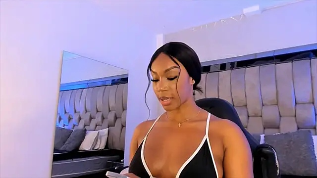 ChaynnaCooper online show from 02/10/25, 03:32