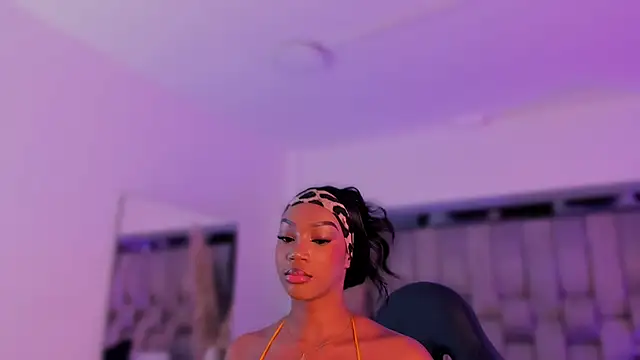 ChaynnaCooper online show from 10/04/25, 08:40