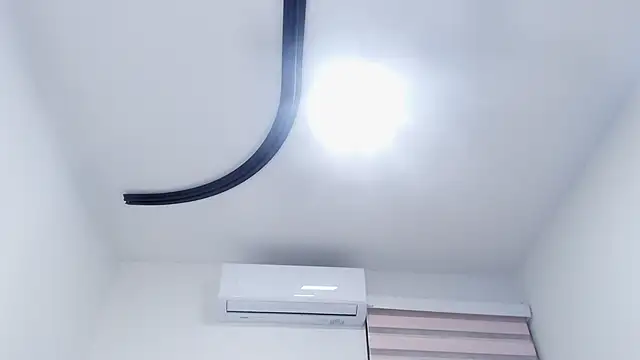 nicol f online show from 02/18/26, 03:13