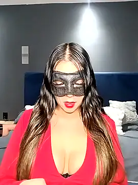 Snapshot of Ursa_sexy chatting on 01/31/25, 07:39 Ursa sexy online show from 01/31/25, 07:39