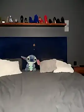 Snapshot of Ursa_sexy chatting on 10/14/25, 06:14 Ursa sexy online show from 10/14/25, 06:14