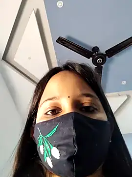 Snapshot of Varnika_aarora chatting on 12/23/24, 07:17 Varnika aarora online show from 12/23/24, 07:17