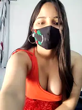 Snapshot of Varnika_aarora chatting on 01/12/25, 03:49 Varnika aarora online show from 01/12/25, 03:49