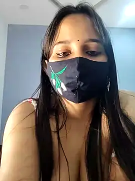 Snapshot of Varnika_aarora chatting on 01/16/25, 11:37 Varnika aarora online show from 01/16/25, 11:37