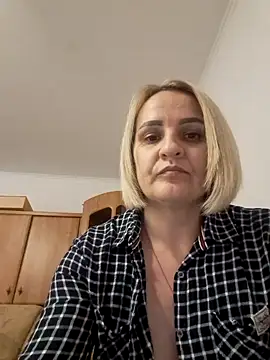 Malichkaanna30 online show from 12/21/24, 02:04