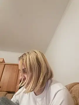 Malichkaanna30 online show from 01/15/25, 05:47