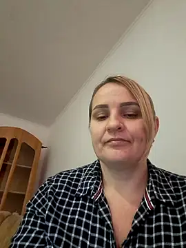 Malichkaanna30 online show from 02/15/25, 08:54