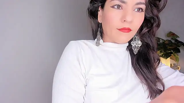 Chanel shaw online show from 09/21/25, 07:15