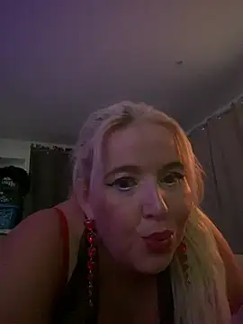 Snapshot of kelly__kiss71 chatting on 07/21/26, 04:09 kelly kiss71 online show from 07/21/26, 04:09